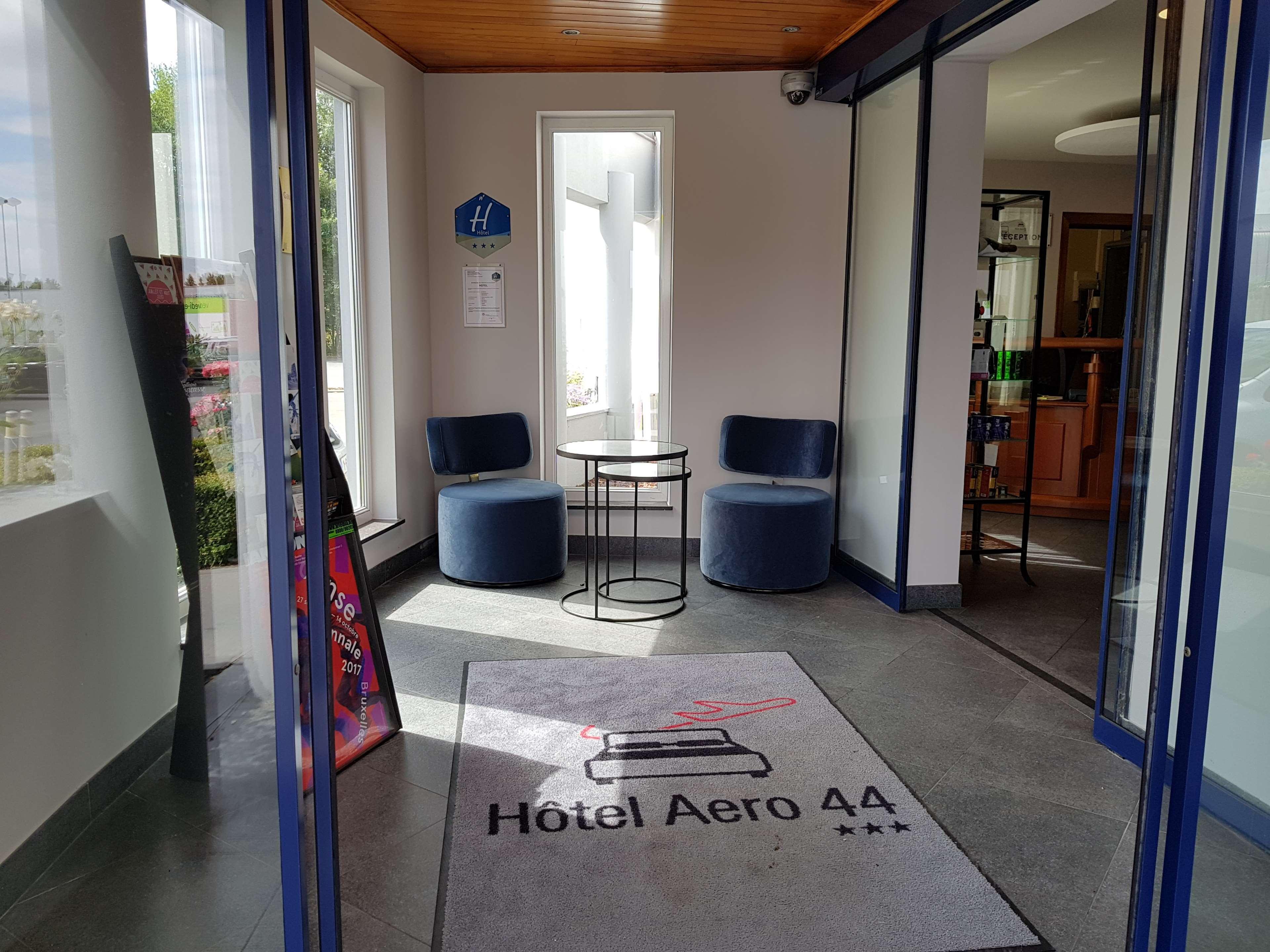 Hotel Ibis Styles Airport Aero 44 3*