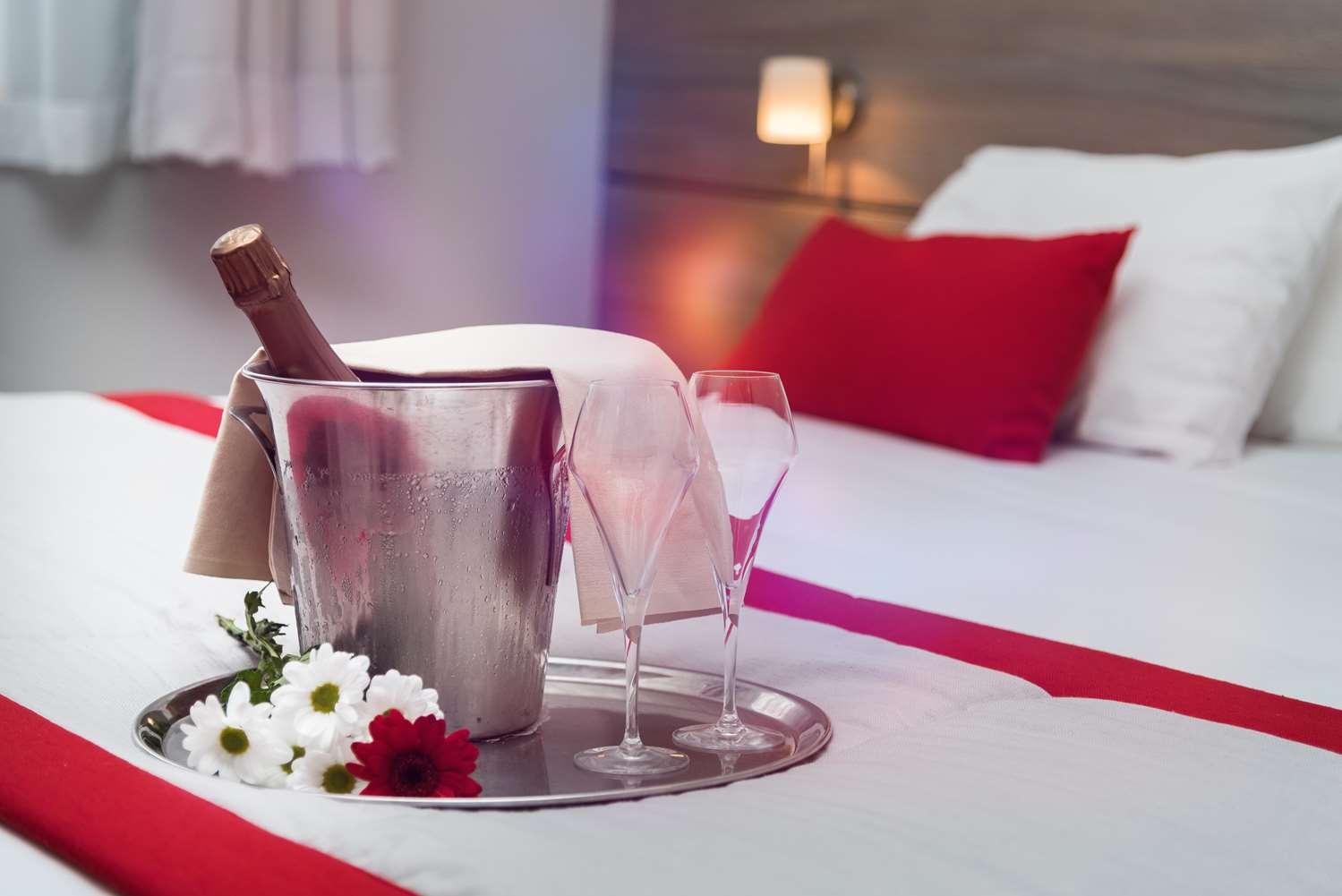 Ibis Styles Airport Aero 44 Hotel 3*