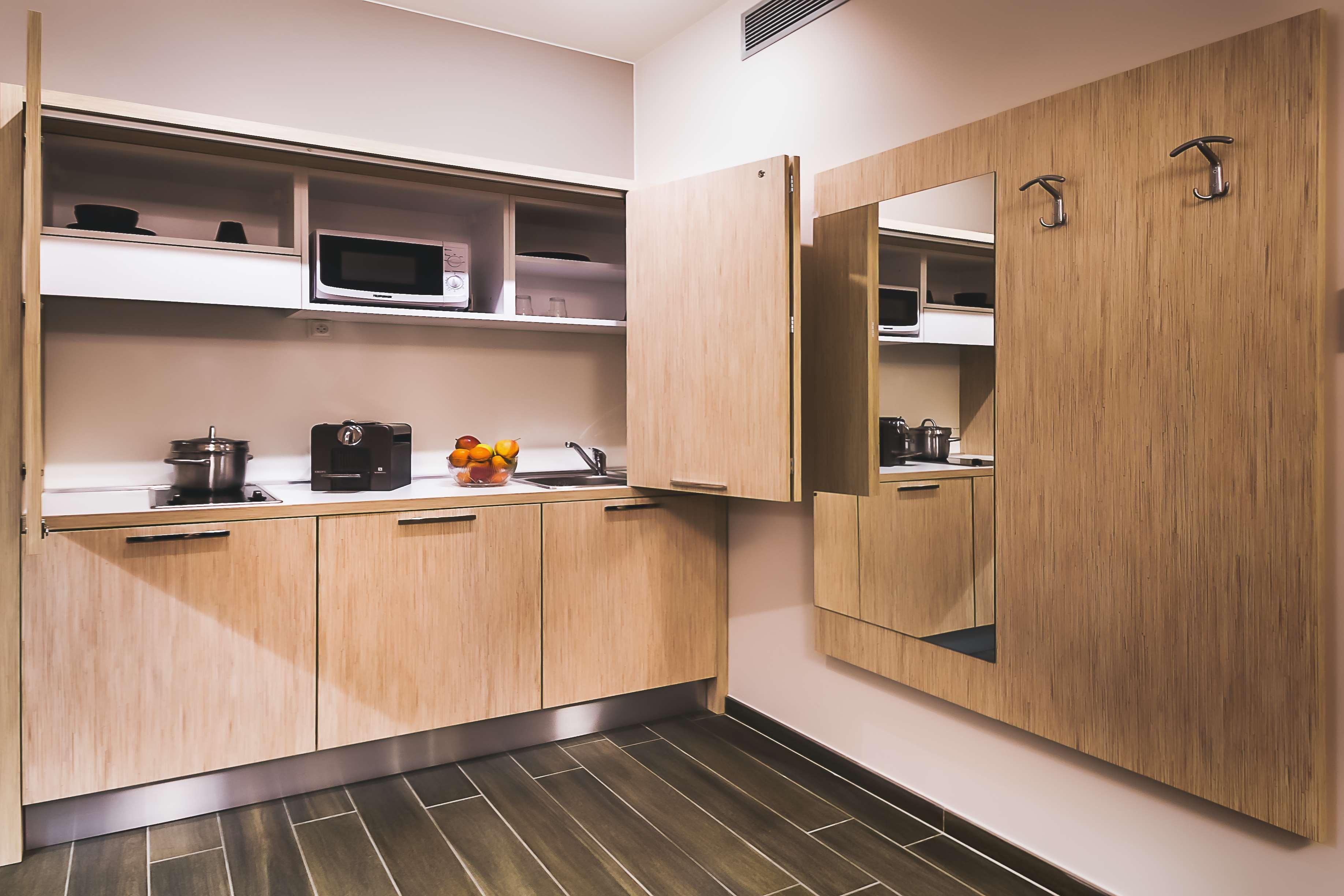 Ibis Styles Airport Aero 44 Hotel 3*