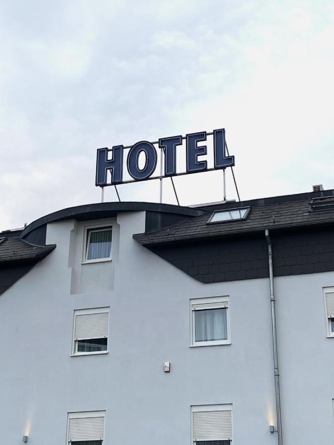 Ibis Styles Airport Aero 44