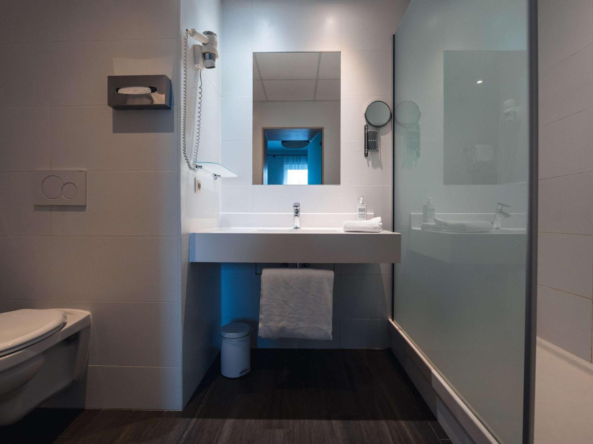 Ibis Styles Airport Aero 44 Hotel