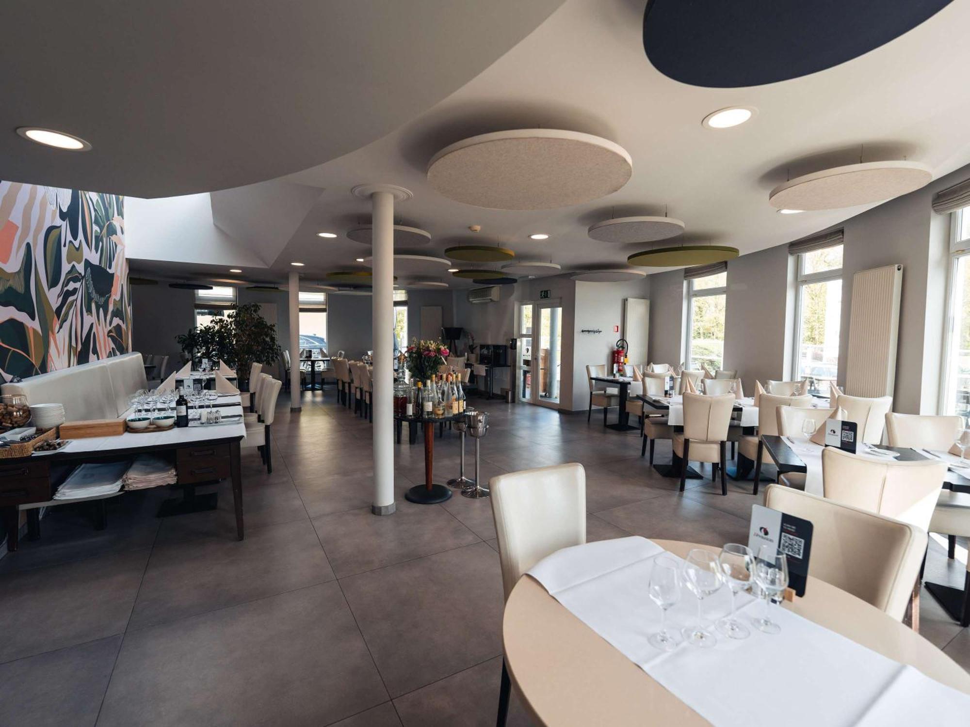 Hotel Ibis Styles Airport Aero 44