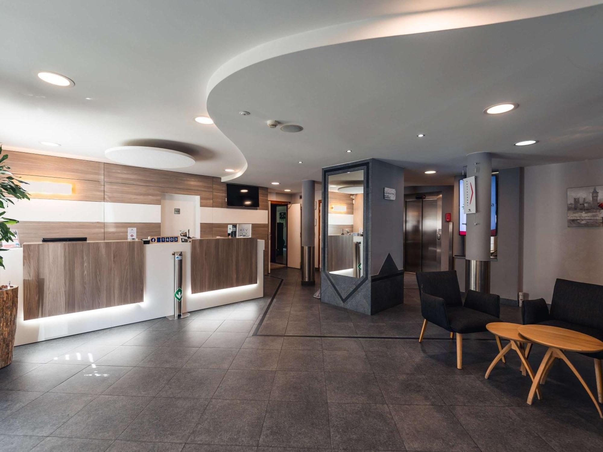 Ibis Styles Airport Aero 44 Hotel