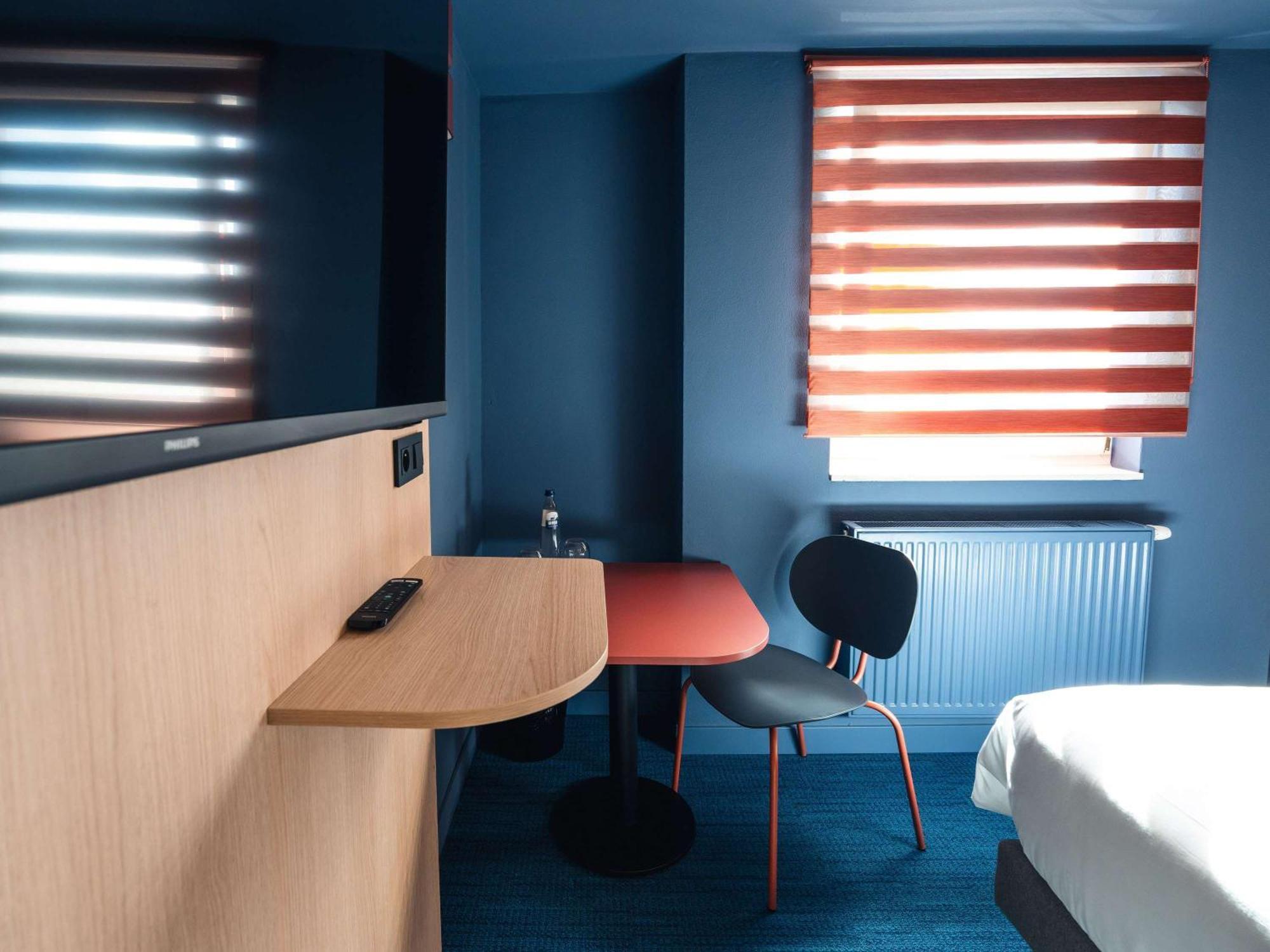 Ibis Styles Airport Aero 44 Hotel 3*