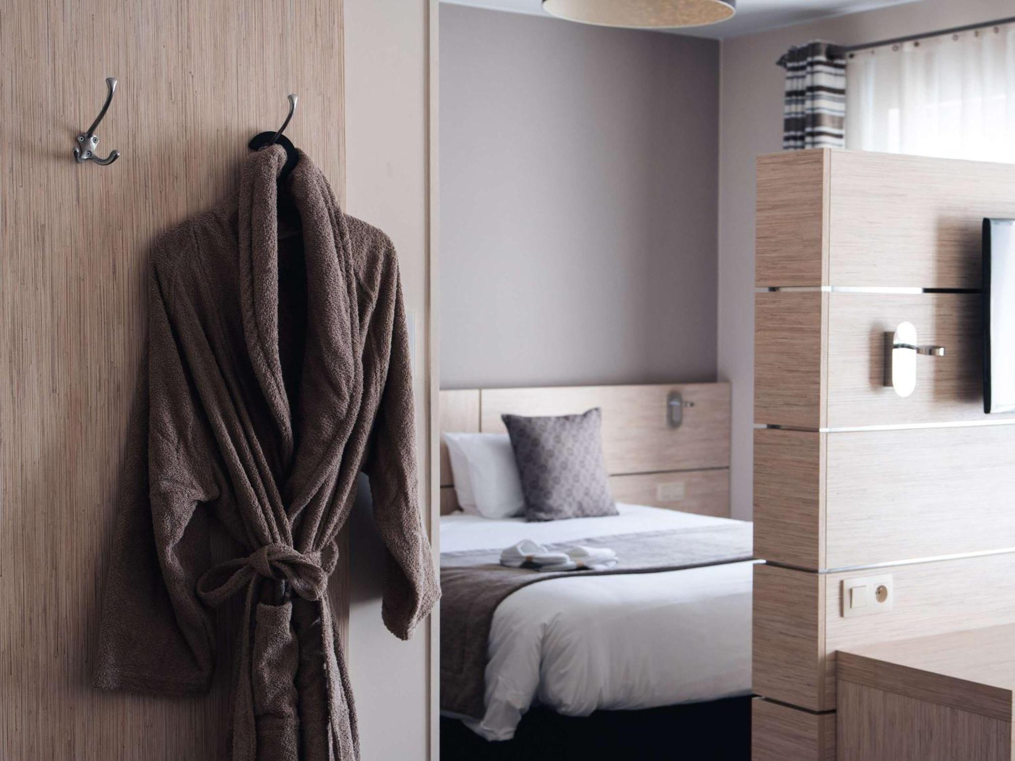 Ibis Styles Airport Aero 44 3* Charleroi